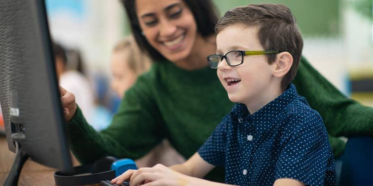 Research-Based Comprehension Support With Non-Controlled Texts