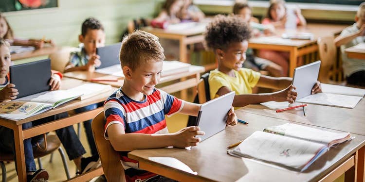 Integrating Technology With Social Studies